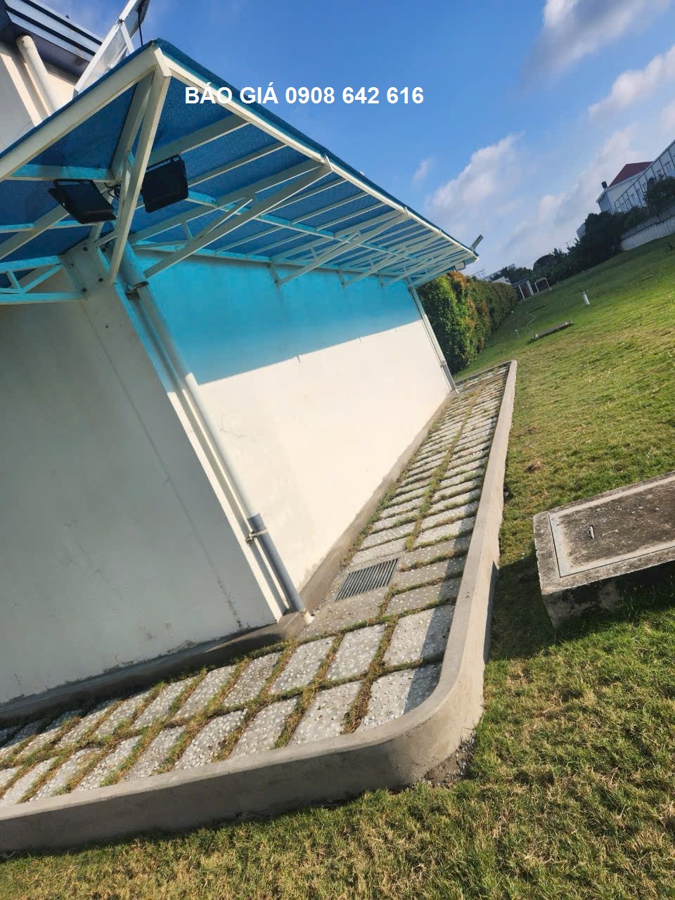 mái hiên poly màu xanh biển nhám dày 3mm